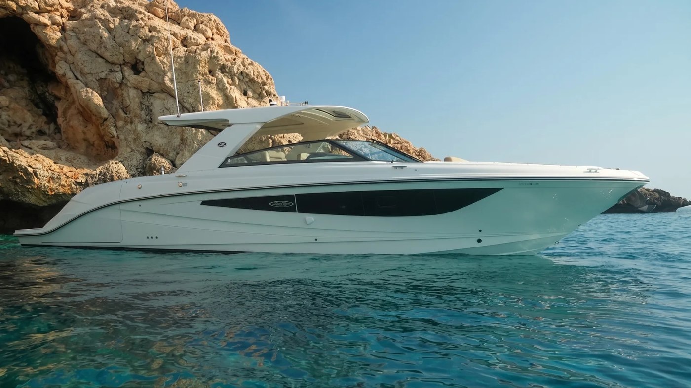 Sea Ray SLX 400 at sea caves Cape Greco